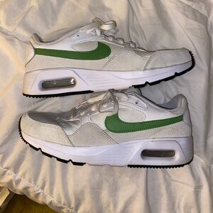 Women’s Nike Airmax SC Sneaker | size 8
